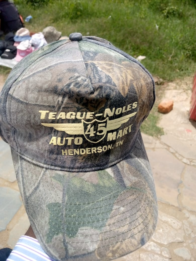 Caps