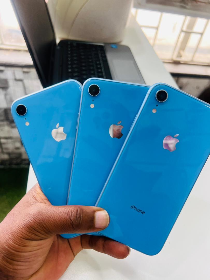 iPhone XR – 64GB