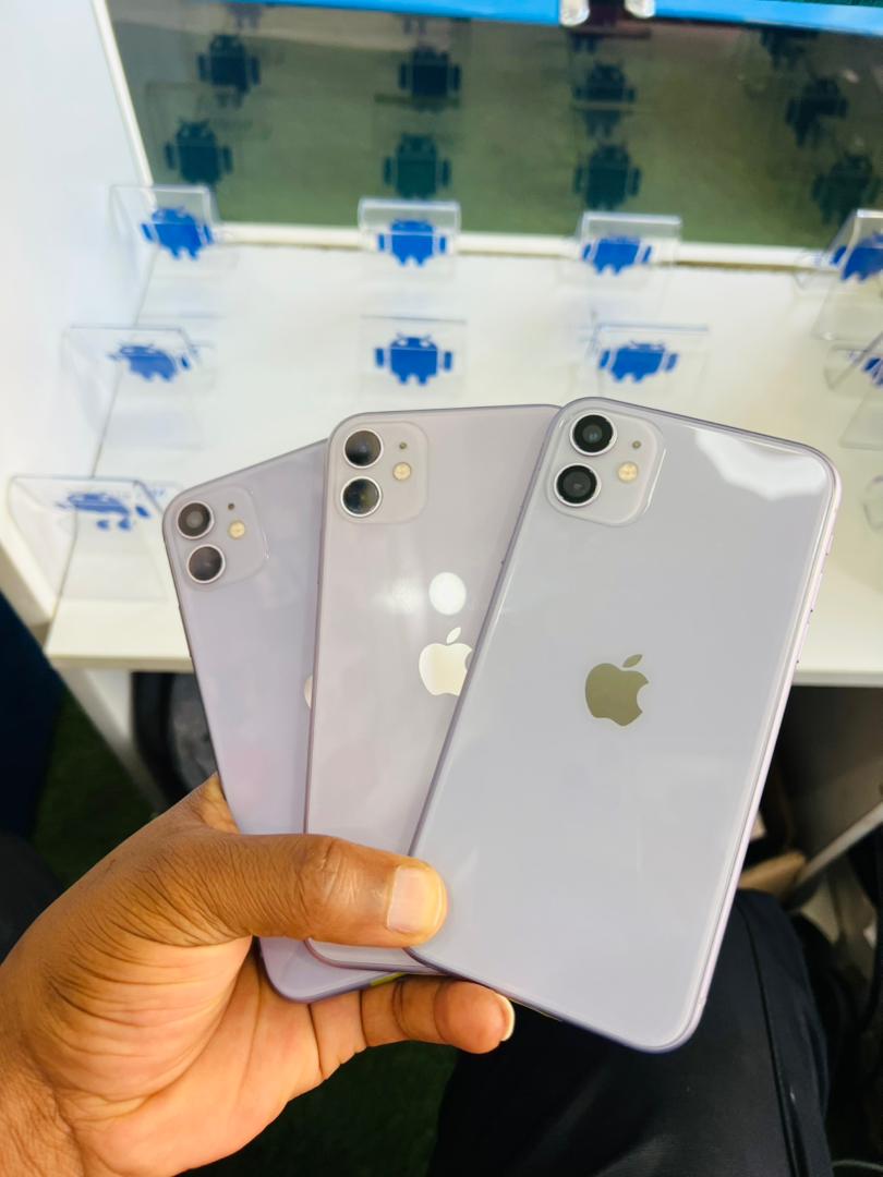 iPhone 11 – 128GB